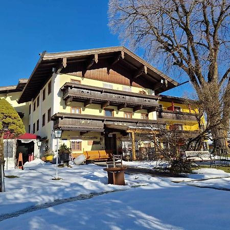 Ferienhotel Lindenhof Leogang Ngoại thất bức ảnh